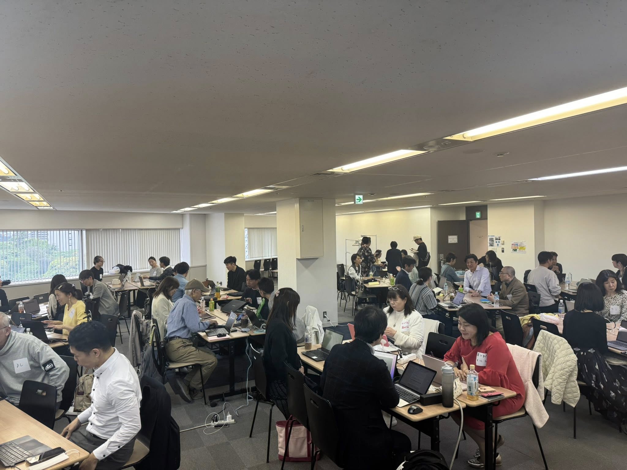 60人以上が集まった会場全体の様子